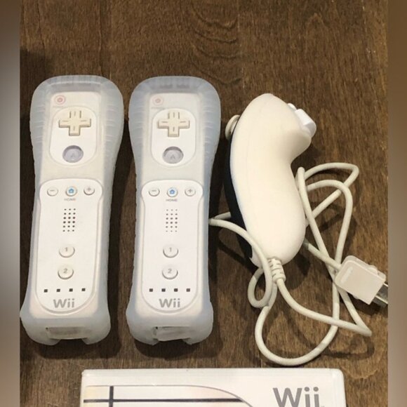 Nintendo Wii RVL-001 Gamecube comp. with blaster Chicken blaster game 2 contr. - Picture 3 of 9